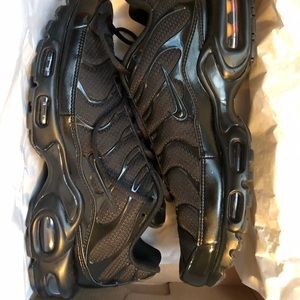 Nike air max plus.